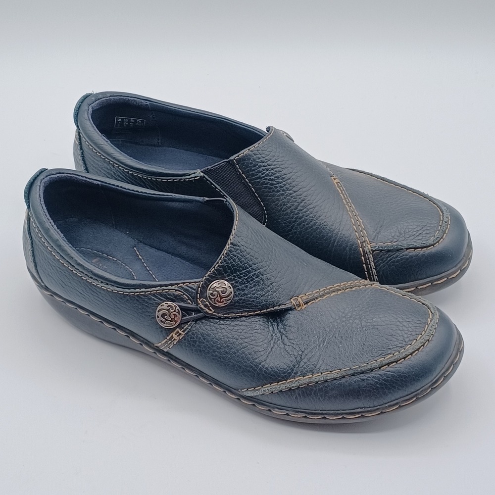 Clarks Loafers Womens 9.5 Navy Blue Excellent Leather Slip On Comfort Shoes EUC